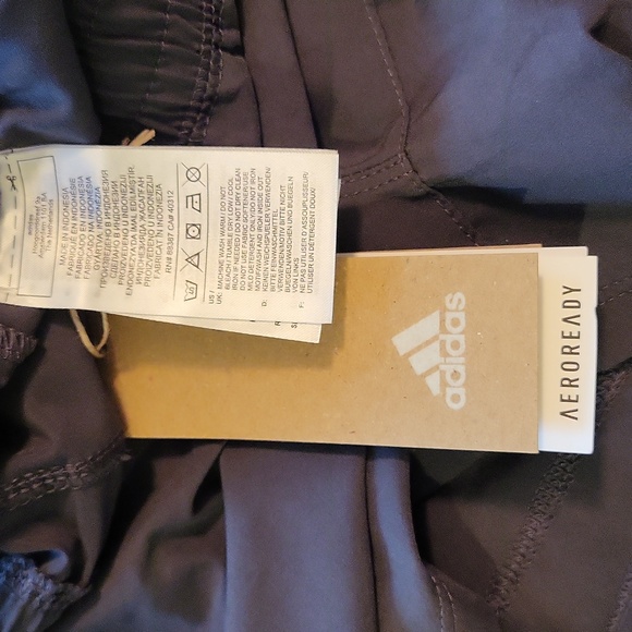 3 pair Women's workout shorts - Picture 16 of 16